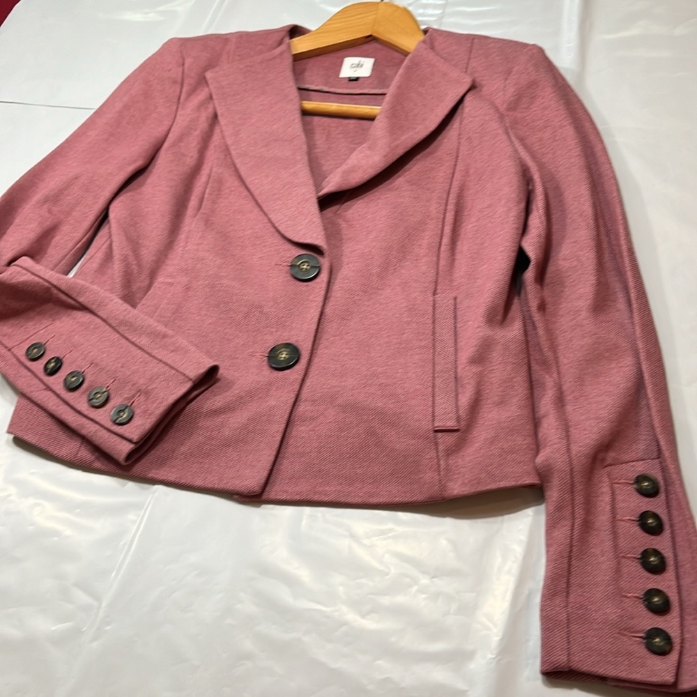 CAbi BEIGE salmon RAYON knit business office Blazer Jacket 5 button cuffs Size 4